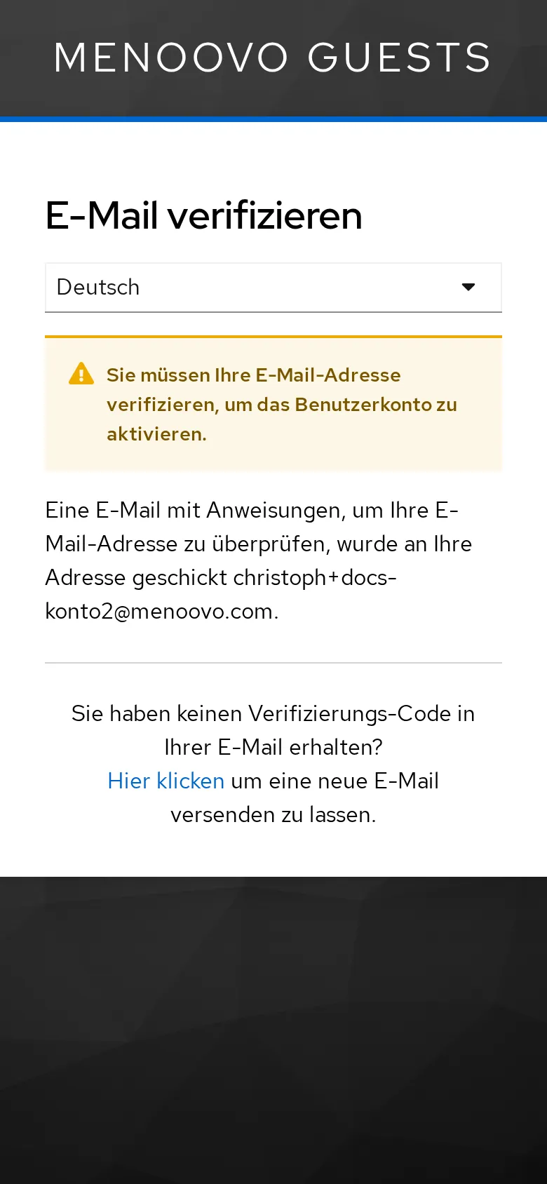 Die Seite „E-Mail verifizieren“ nach dem Absenden der Registrierung